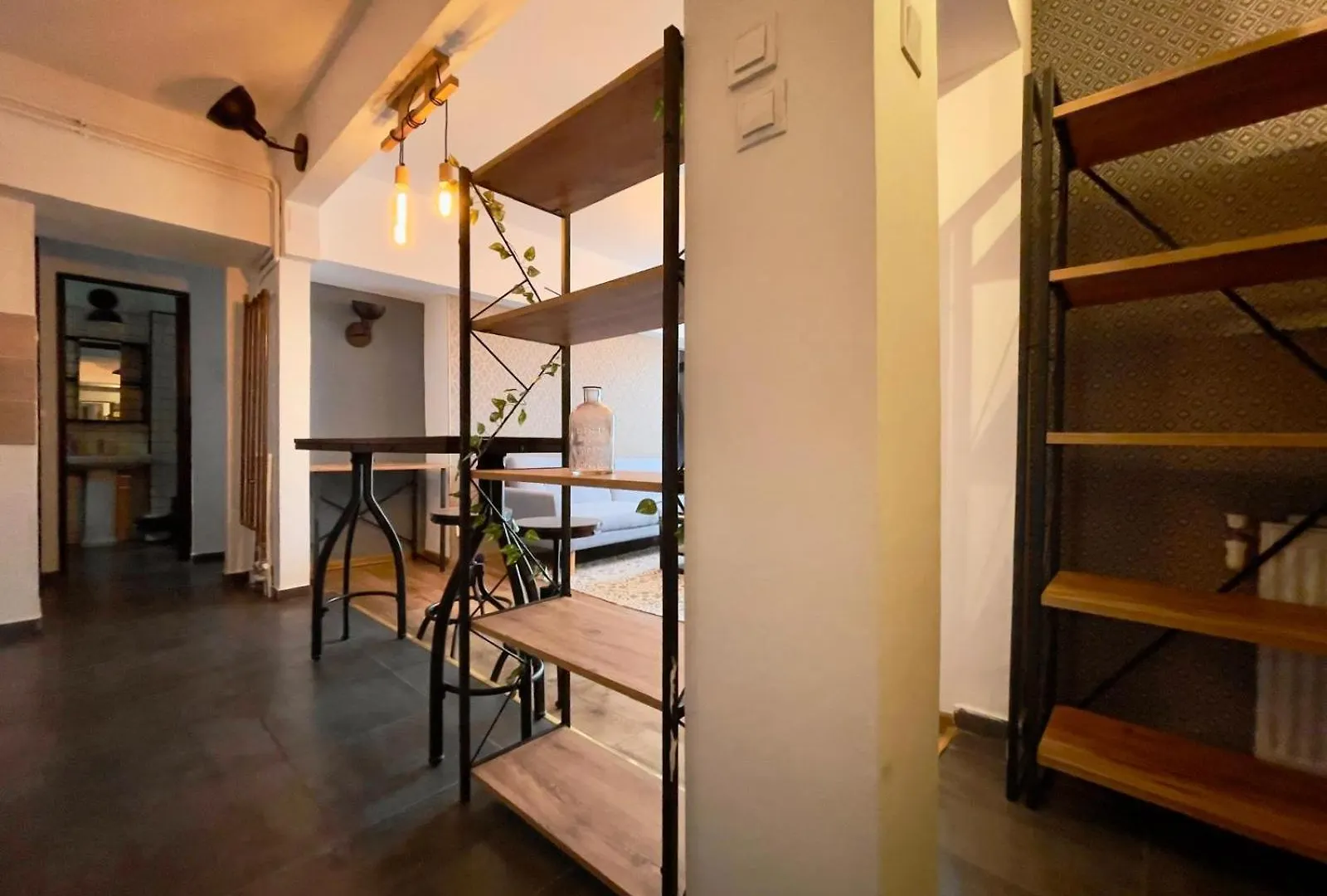 Apartment Ferienwohnung Bugatti'S Flat Bukarest